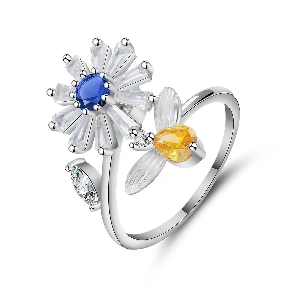 LunaSpin Crystal Ring