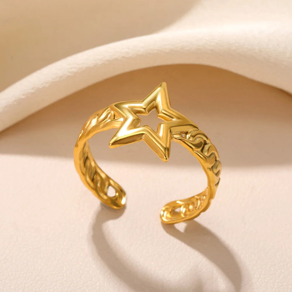 Celeste Royale Gold Shell Ring