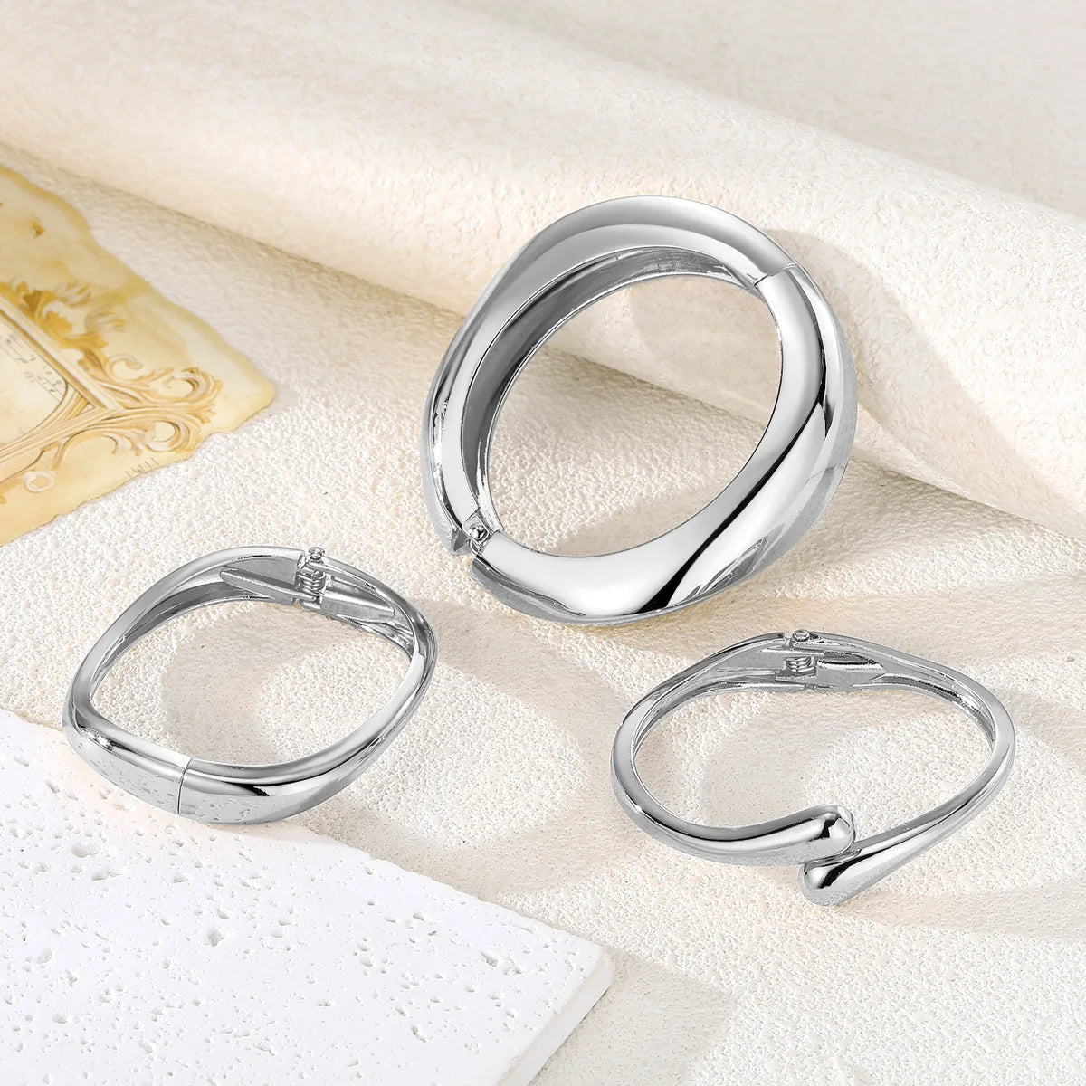 Fashion Geometric Open Bangle