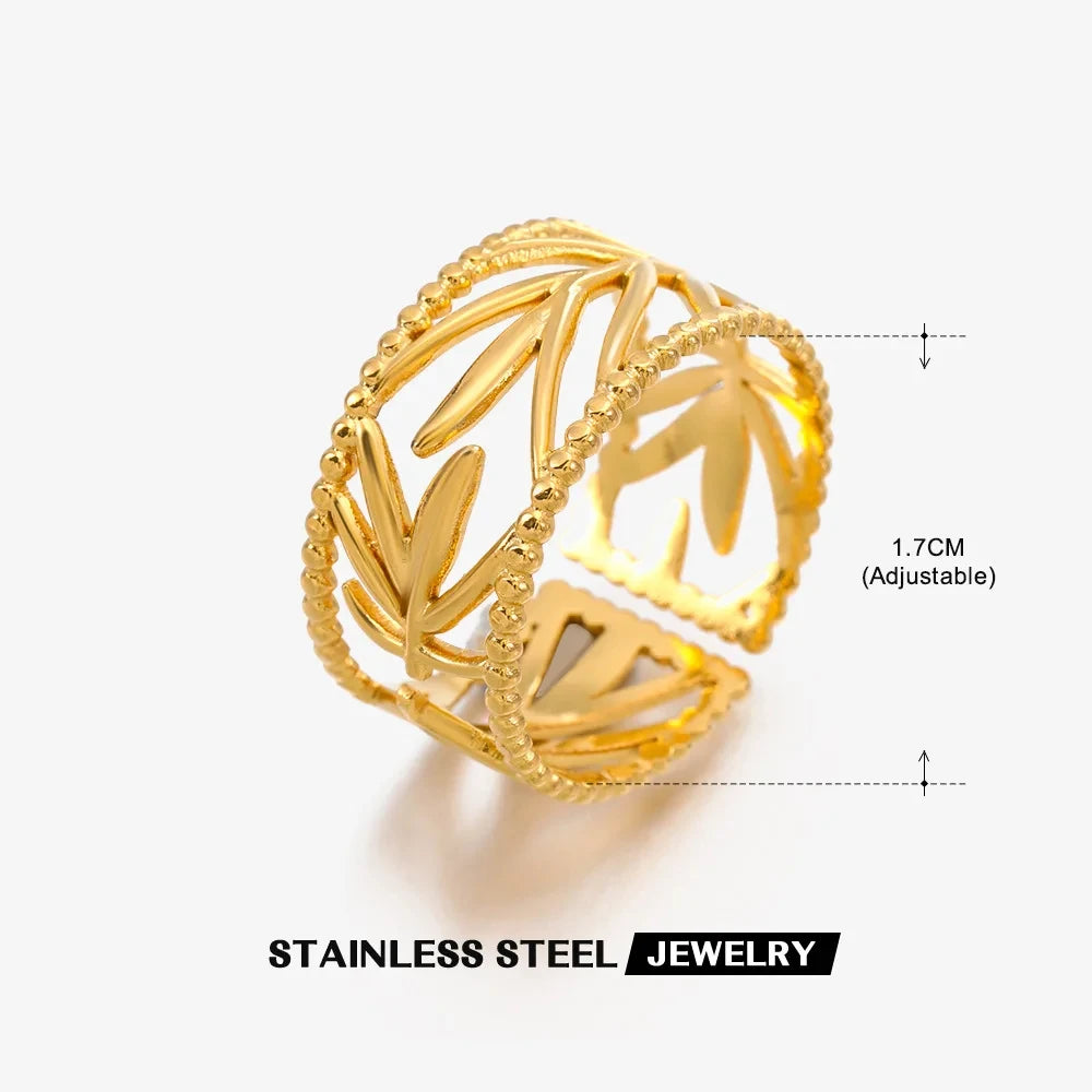 Celeste Royale Gold Shell Ring