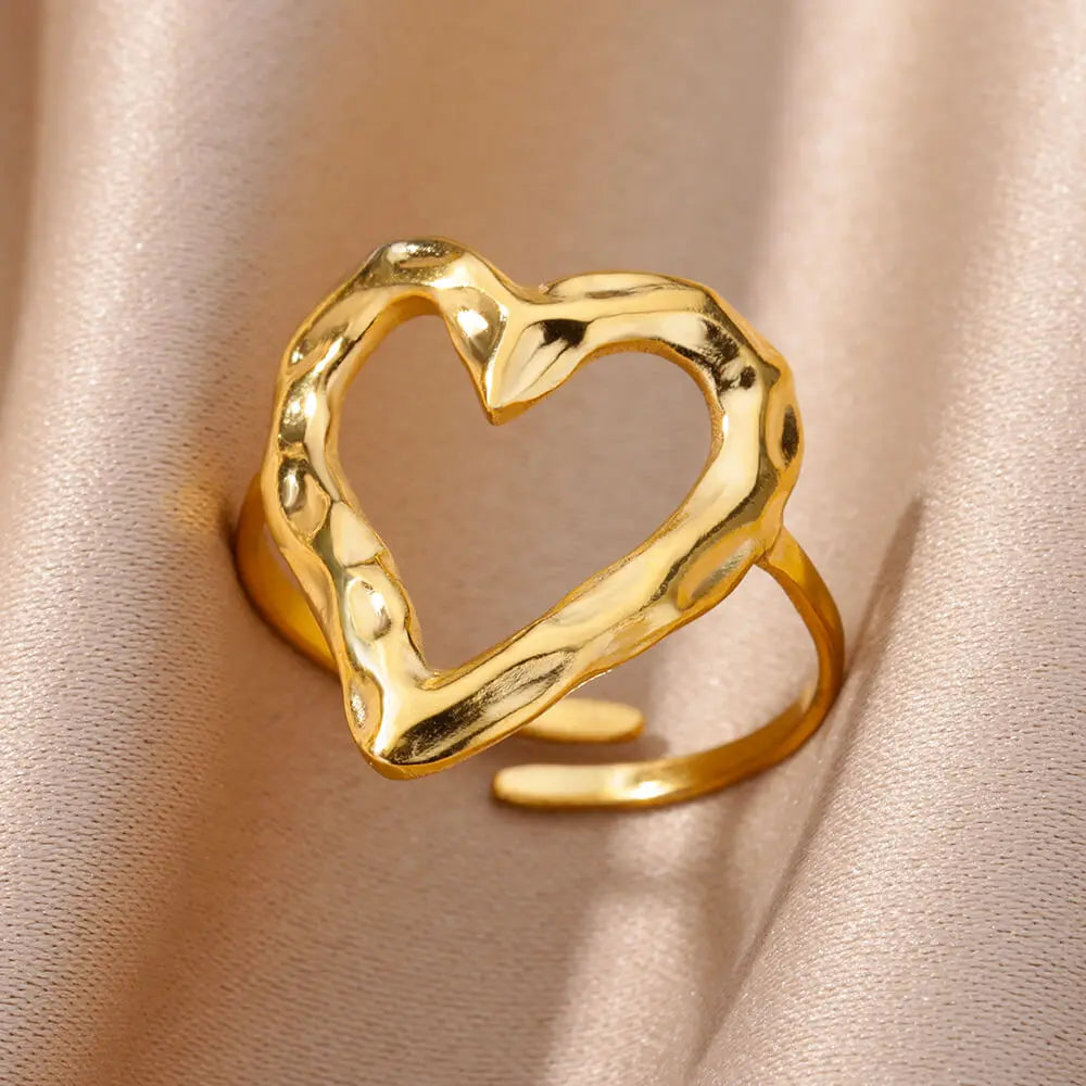 Celeste Royale Gold Shell Ring