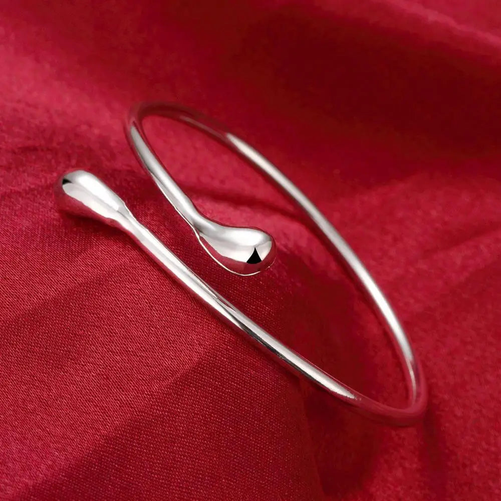 Moonlight Dew Bracelet