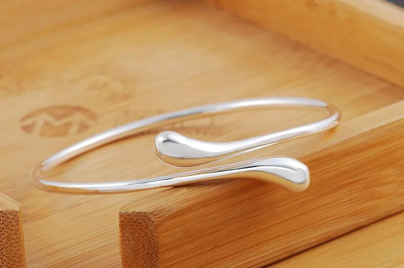 Moonlight Dew Bracelet