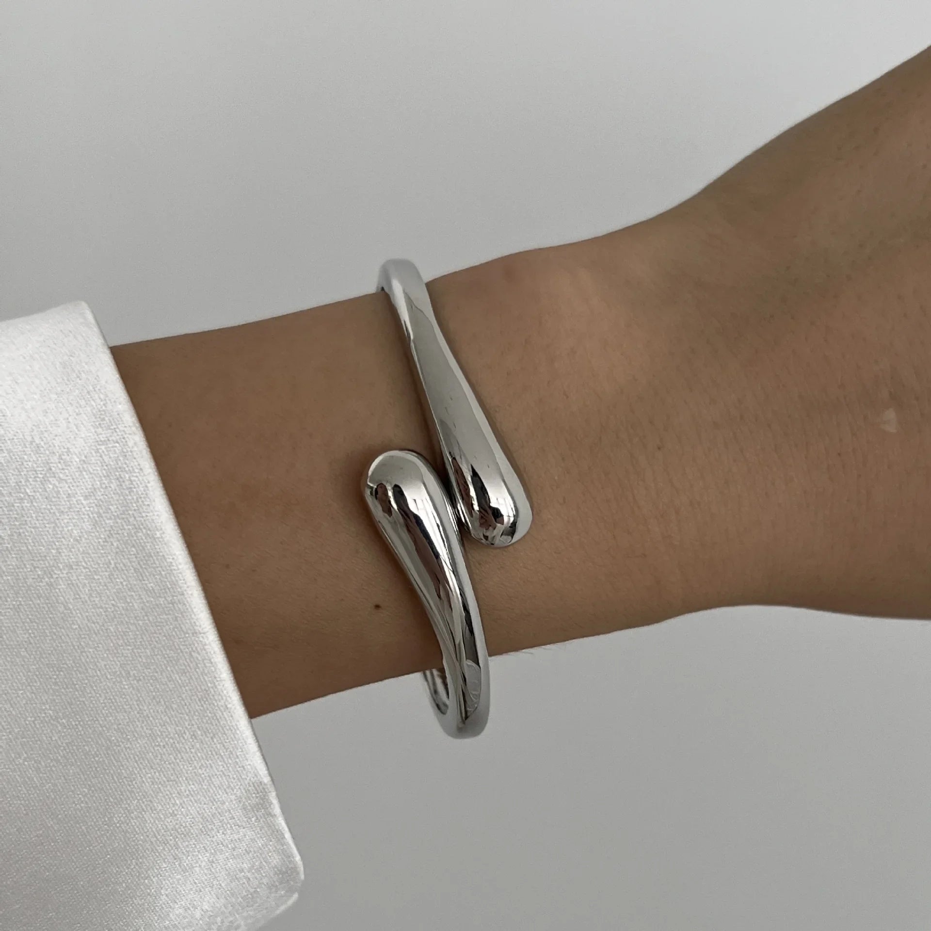 Fashion Geometric Open Bangle