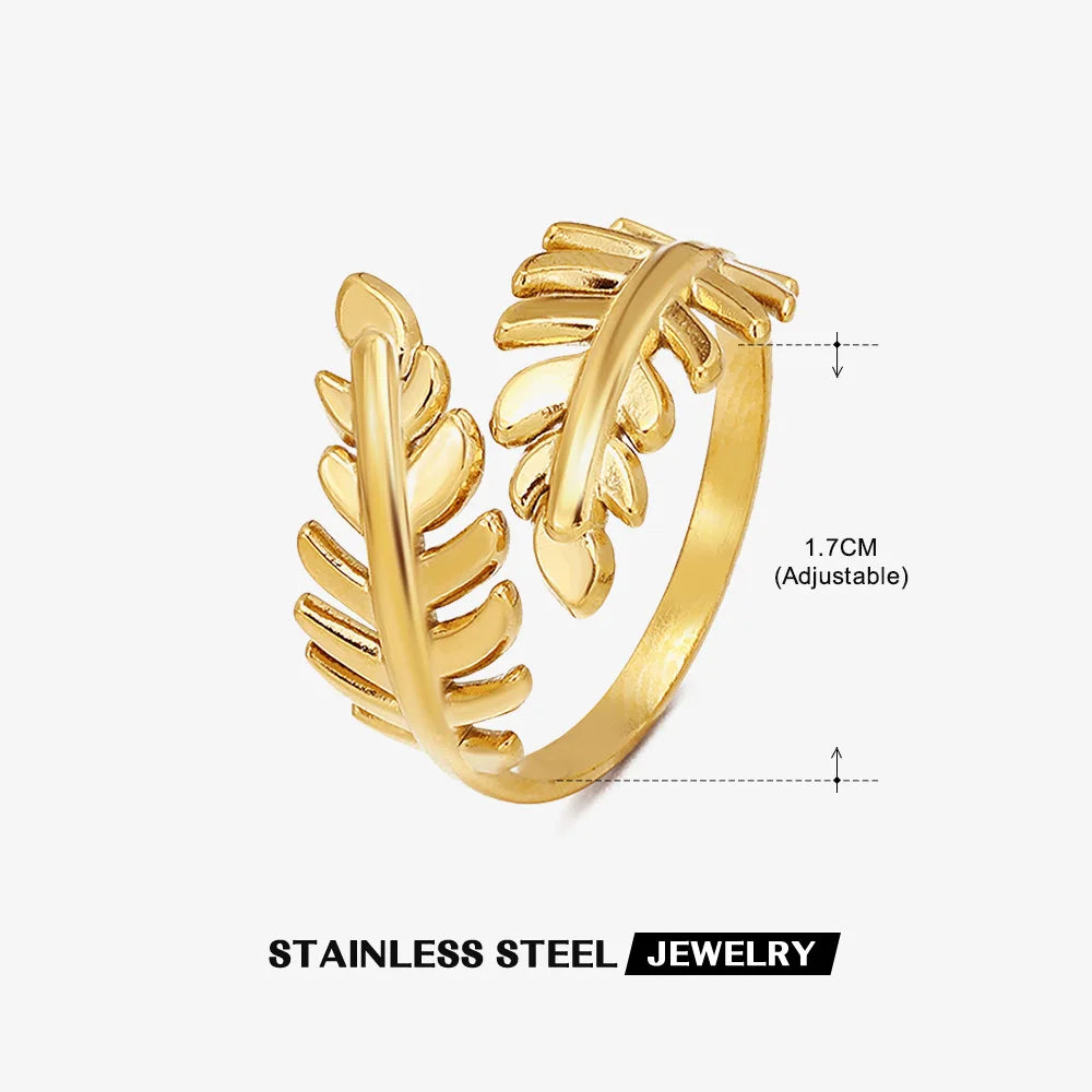 Celeste Royale Gold Shell Ring