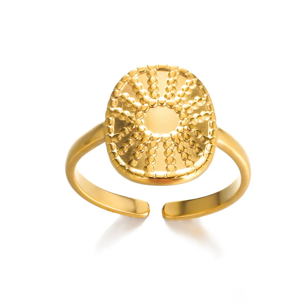 Celeste Royale Gold Shell Ring