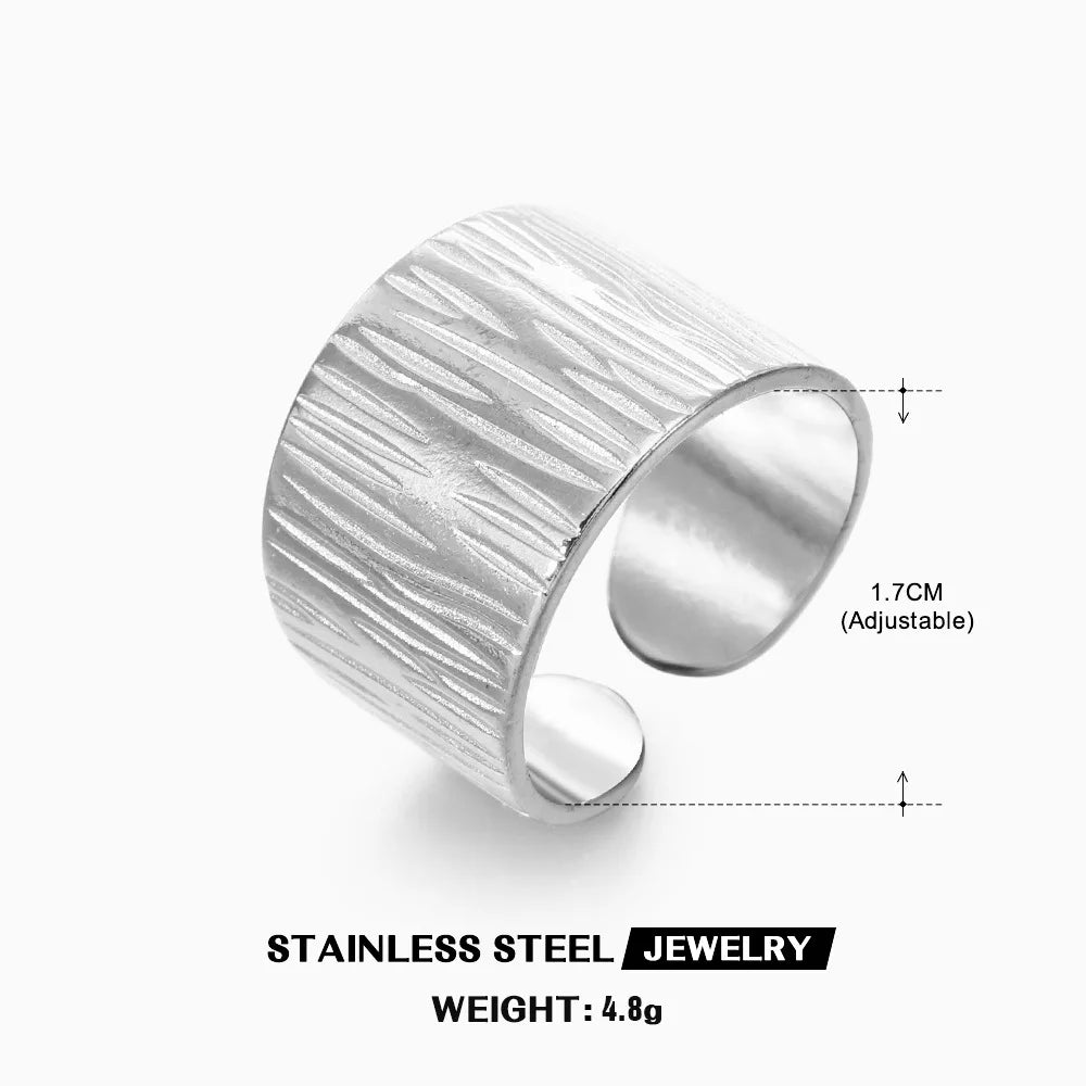 Celeste Royale Gold Shell Ring
