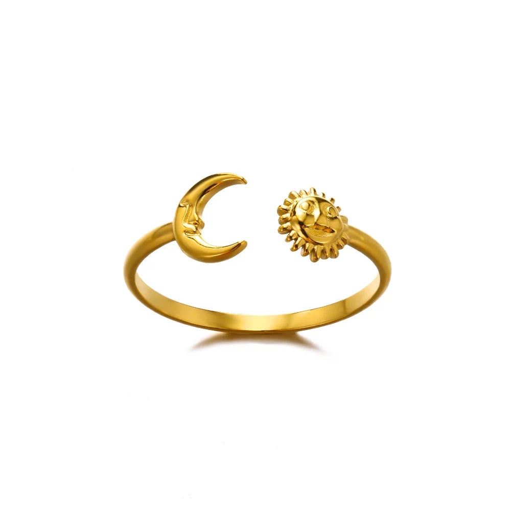 Celeste Royale Gold Shell Ring