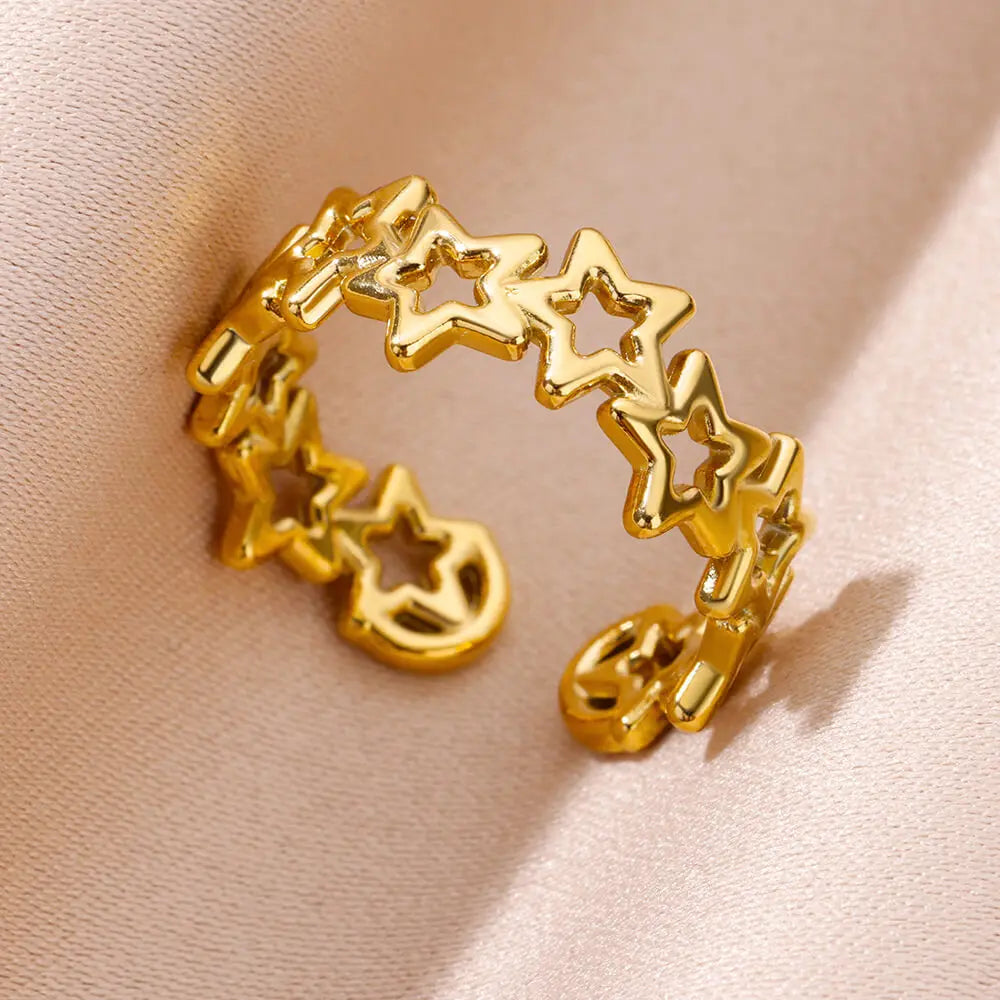 Celeste Royale Gold Shell Ring