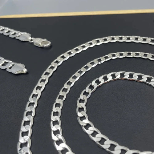Eterna Silver Chain