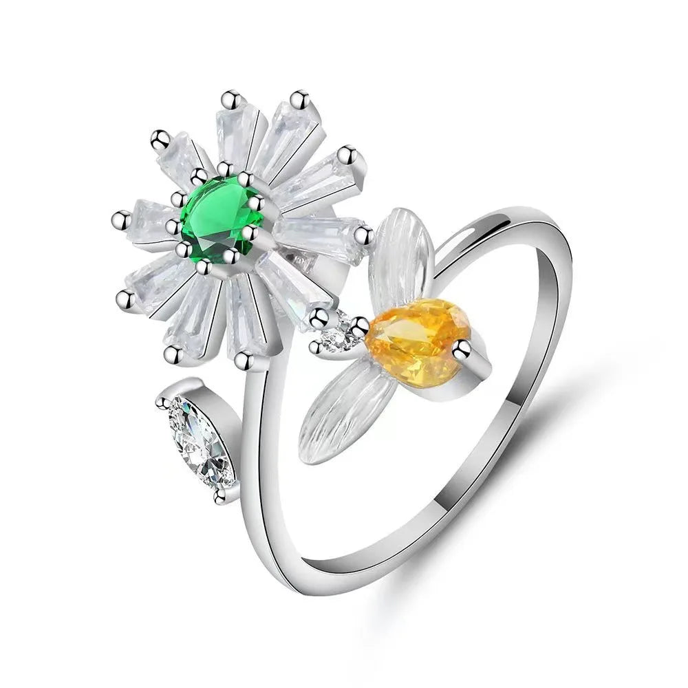 LunaSpin Crystal Ring