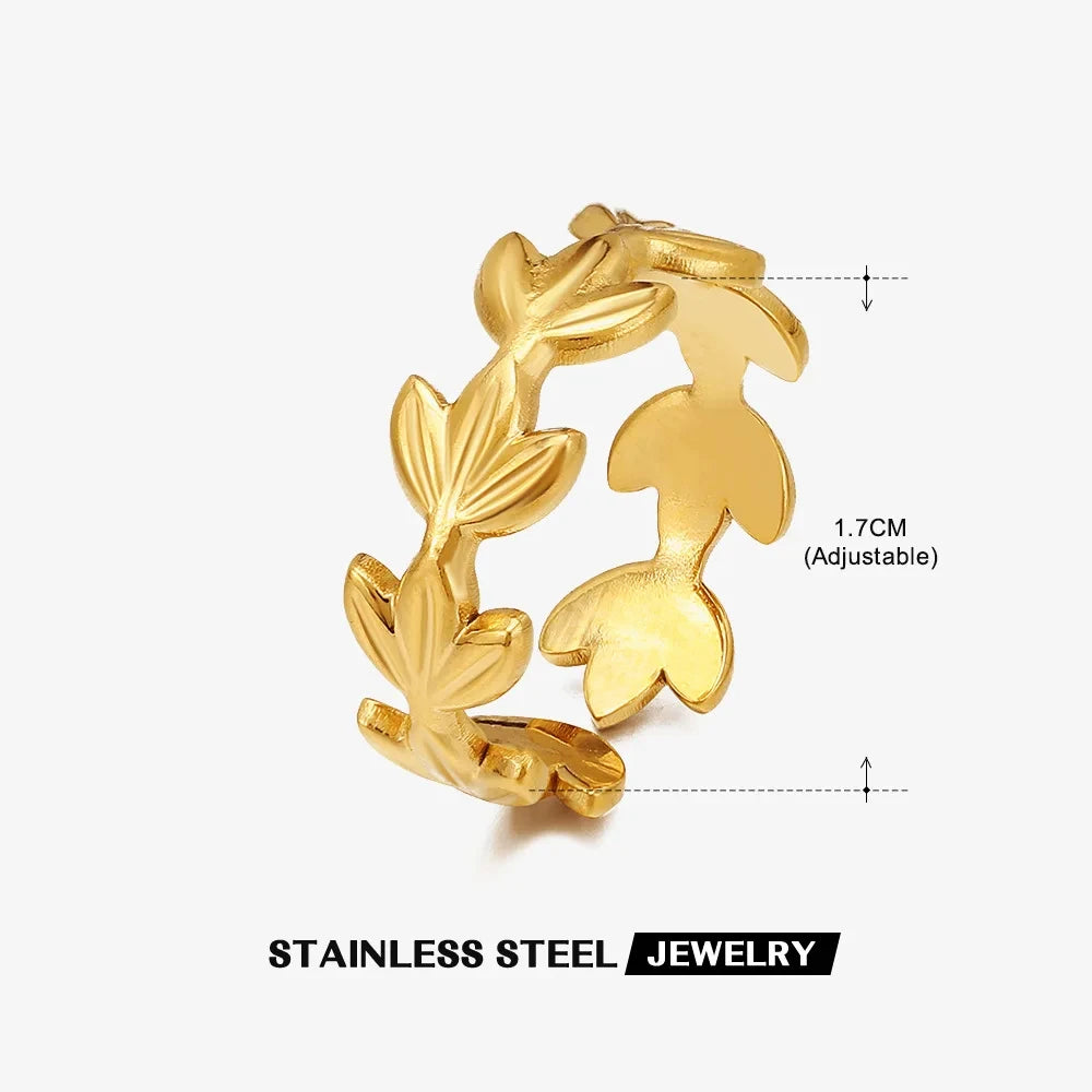 Celeste Royale Gold Shell Ring